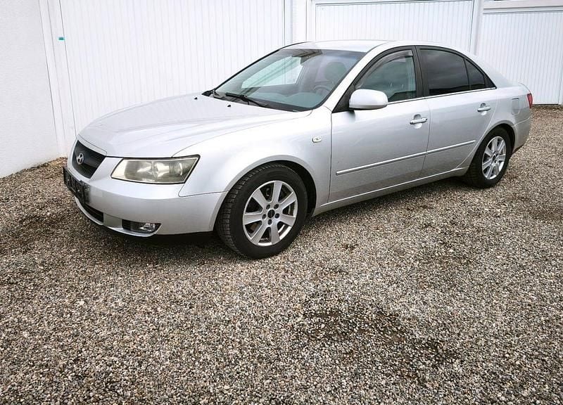 Gebraucht Hyundai Sonata GLS 162 PS (119 kW) 2006 Silber Limousine