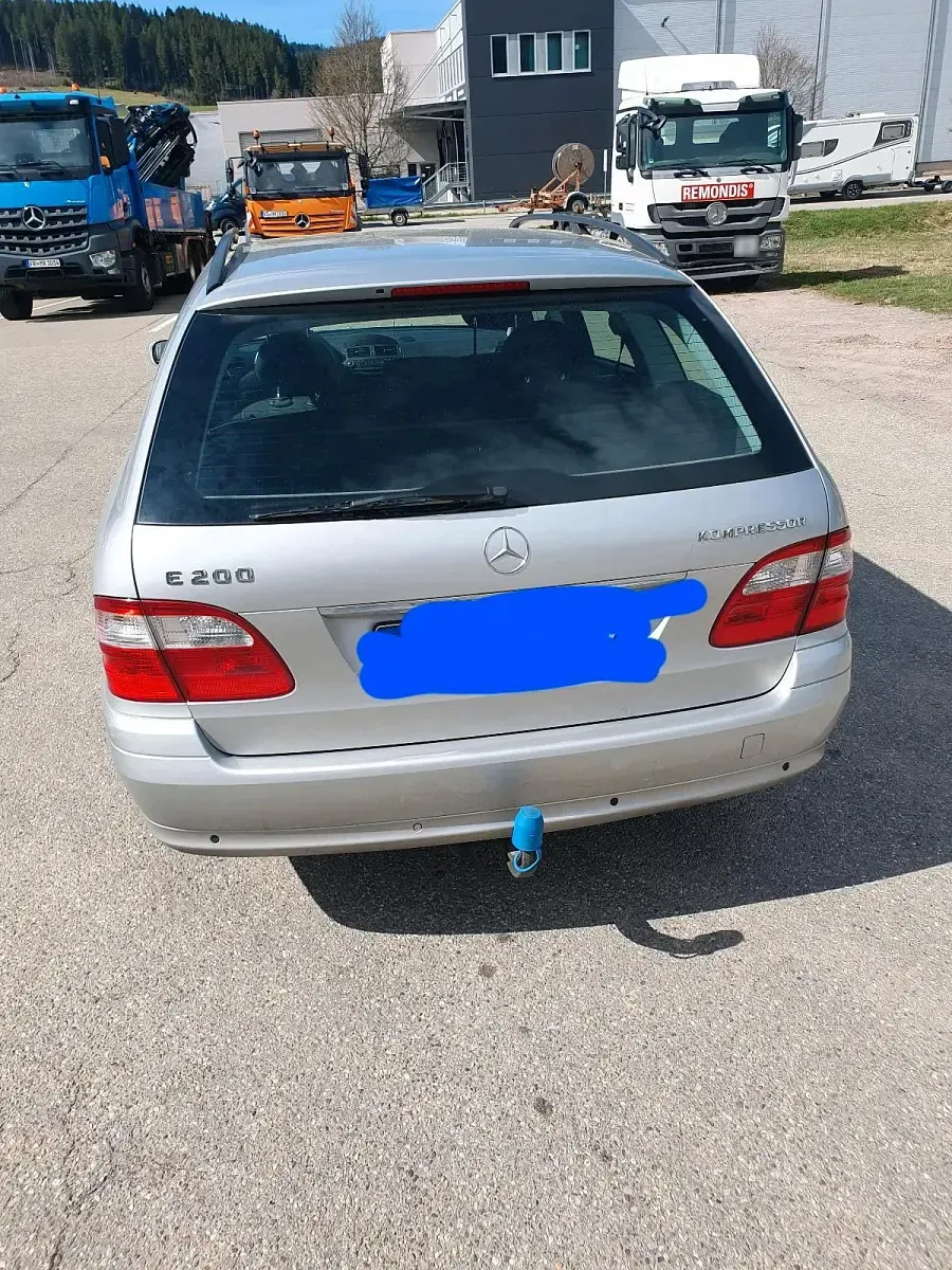 Gebraucht Mercedes E200 163 PS (119 kW) 2003 Grau Kombi