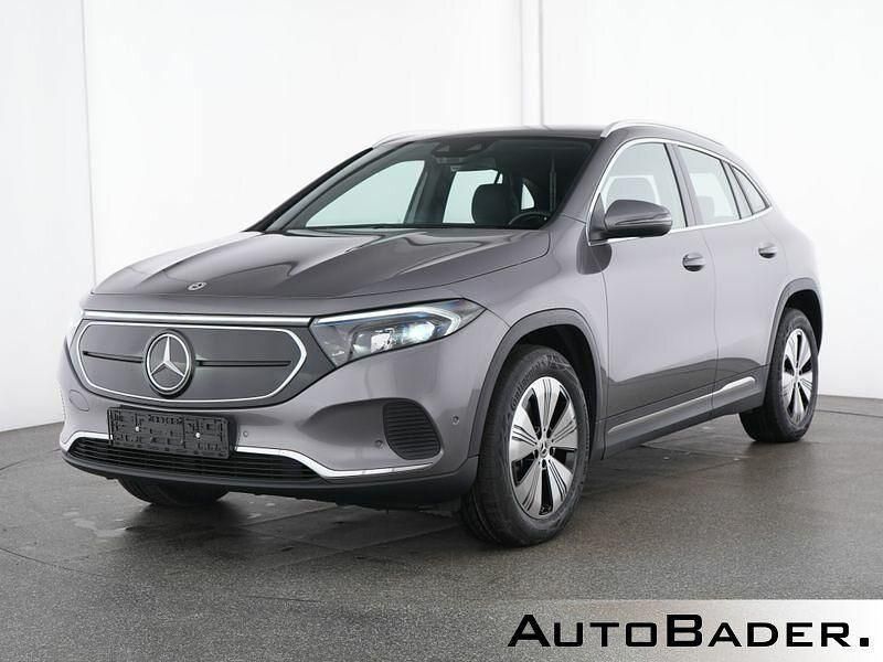 Gebraucht Mercedes EQA250 Advanced 139 kW (190 PS) 2023 787 lack mountaingrau SUV