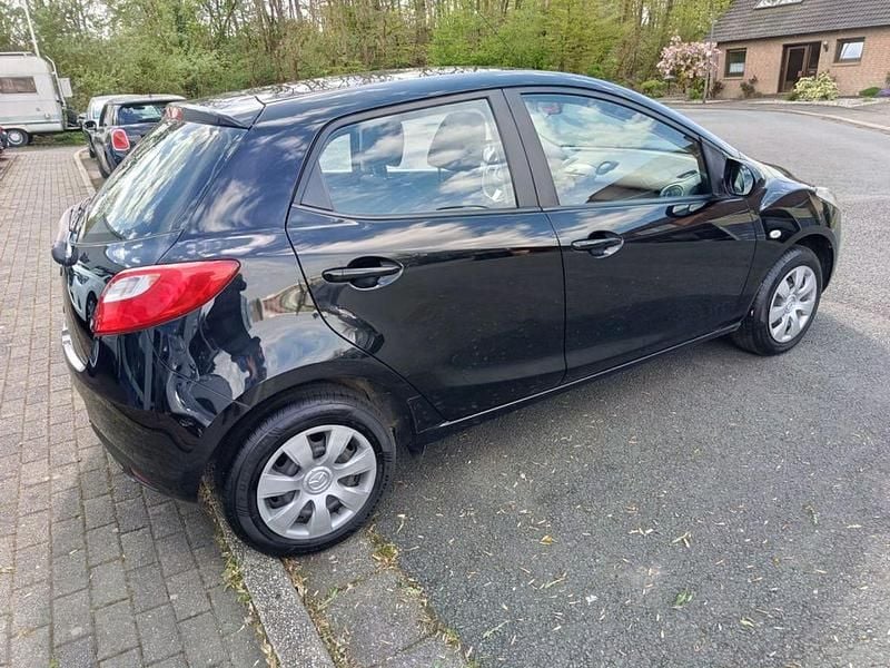 Usata Mazda 2 Edition 75 CV (55 kW) 2013 Nero Utilitaria