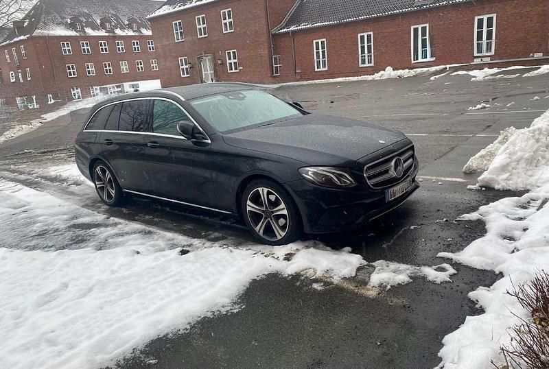 Gebraucht Mercedes E220 194 PS (142 kW) 2016 Schwarz Kombi