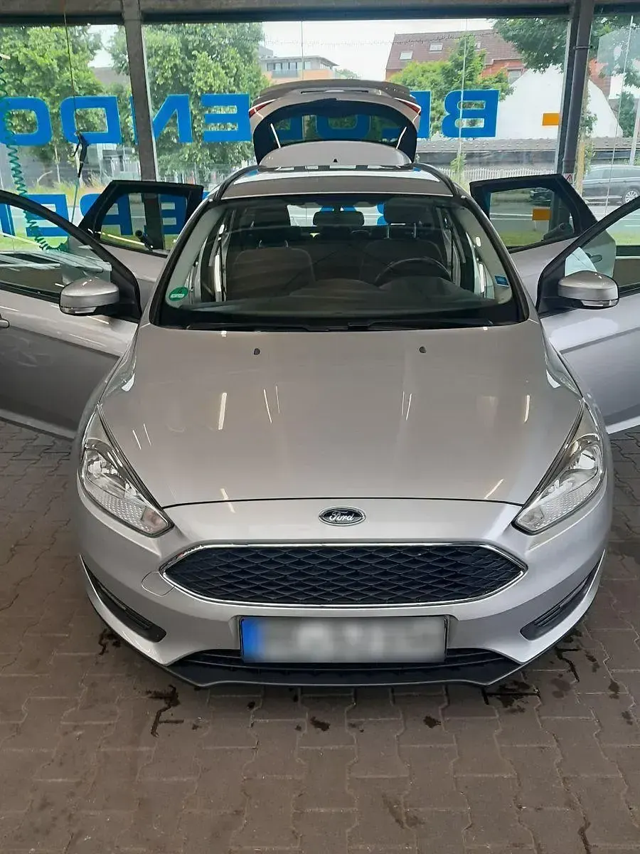 Gebraucht Ford Focus Cool & Connect 125 PS (91 kW) 2018 Silber Kombi