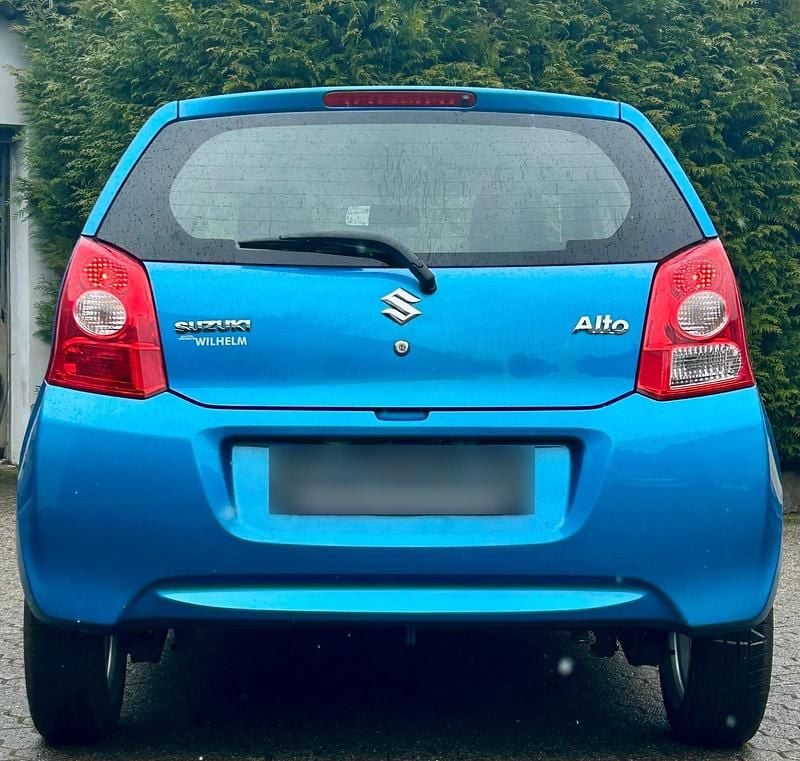 Gebraucht Suzuki Alto 68 PS (50 kW) 2012 Blau Kleinwagen