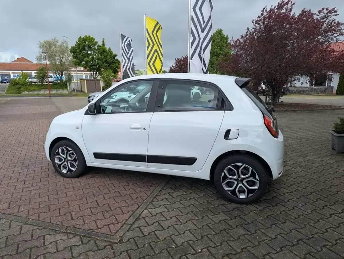 Gebraucht Renault Twingo Equilibre 65 PS (47 kW) 2023 Weiß Kleinwagen
