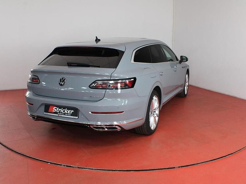 Gebraucht VW Arteon R-line 218 PS (160 kW) 2022 Mondsteingrau Kombi