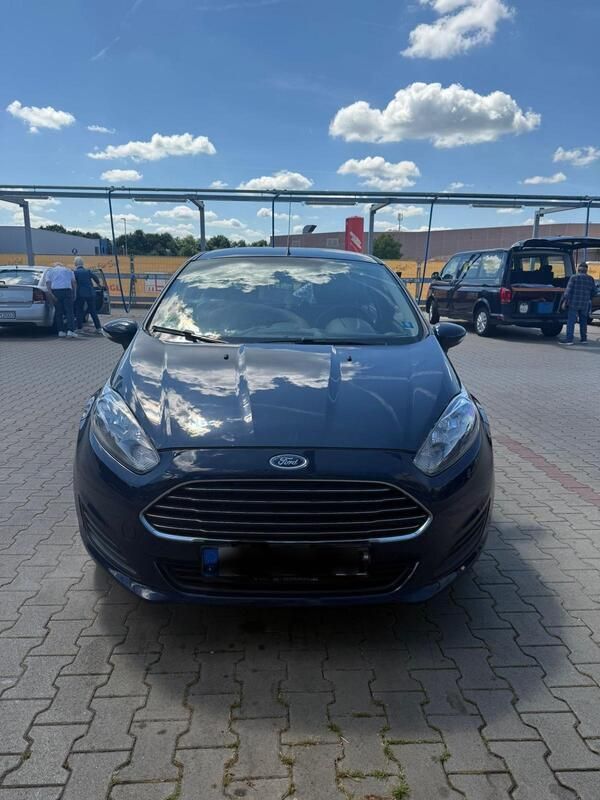 Blau Gebraucht 2012 Ford Fiesta Kleinwagen | 2.650 € - Bild 1/4