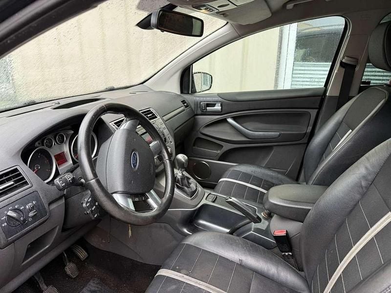 Gebraucht Ford Kuga Trend 164 PS (120 kW) 2011 Schwarz SUV