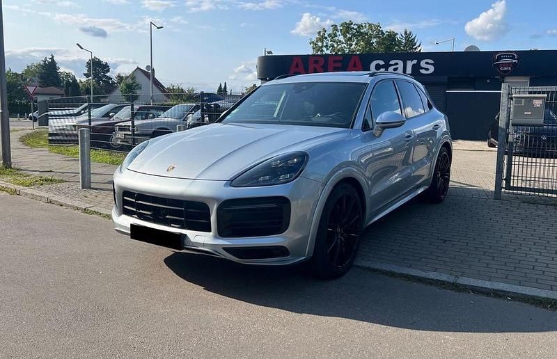 Grau Gebraucht 2019 Porsche Cayenne Chrono SUV | 46.880 € (Teuer) - Bild 1/4