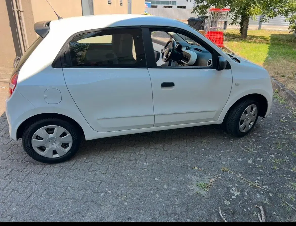 Gebraucht Renault Twingo 69 PS (50 kW) 2016 Weiß Kleinwagen