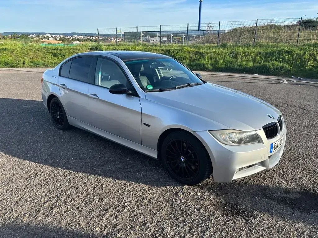 Second-hand BMW 330 258 CP (189 kW) 2006 Argintiu Berlinǎ