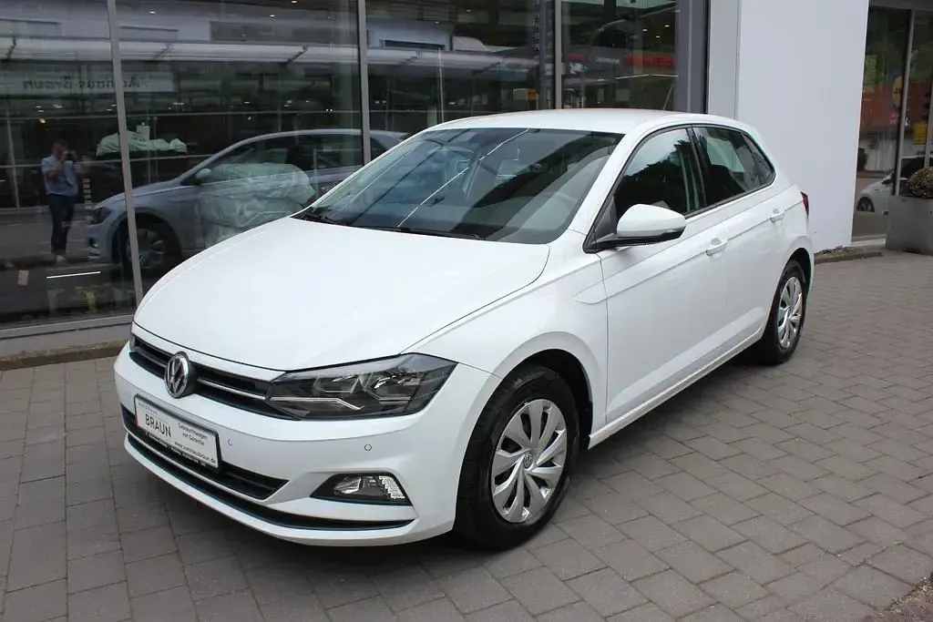 Gebraucht VW Polo Comfortline 95 PS (69 kW) 2017 Weiß Limousine