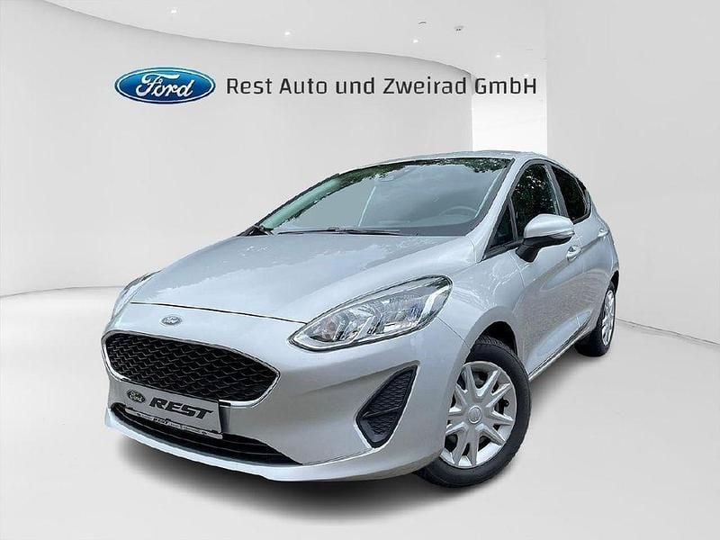 Polarsilber metallic (metallic) Gebraucht 2021 Ford Fiesta Cool & Connect Kleinwagen | 13.980 € (Fairer Preis) - Bild 1/4