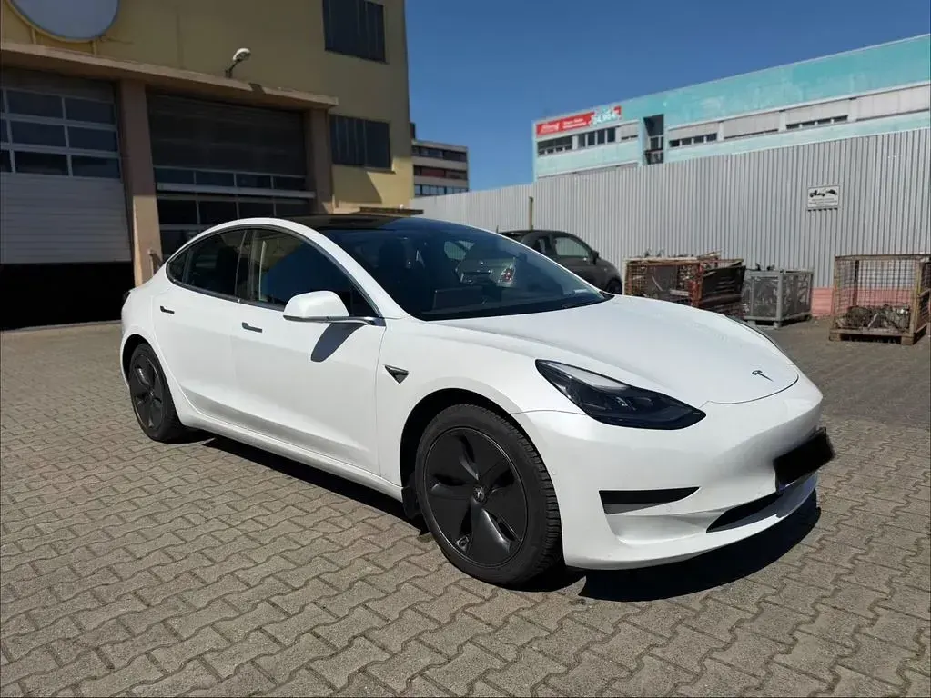 Second-hand Tesla Model 3 Standard Range Plus 225 kW (306 CP) 2020 Alb Berlinǎ