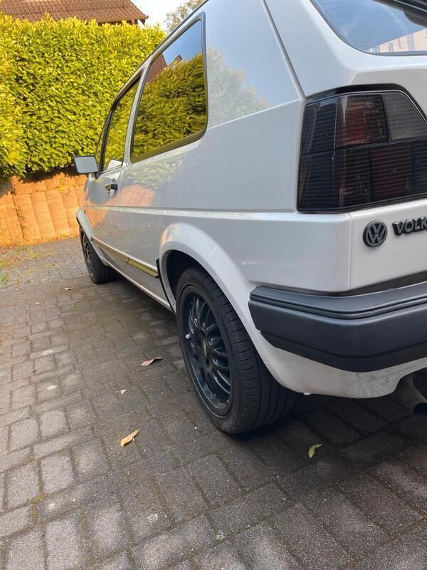 Weiß Gebraucht 1985 VW Golf II Kleinwagen | 3.300 € - Bild 1/4