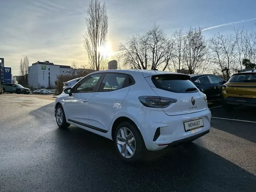 Neu Renault Clio V Evolution 67 PS (49 kW) 2026 Weiß Limousine