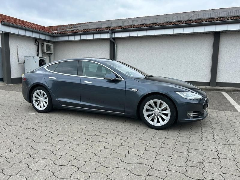 Second-hand Tesla Model S 269 kW (367 CP) 2014 Gri Hatchback