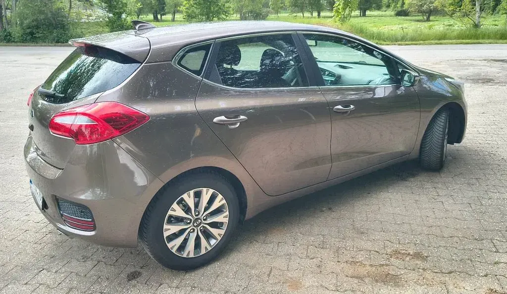 Occasion Kia Ceed 135 ch (99 kW) 2018 Marron Citadine