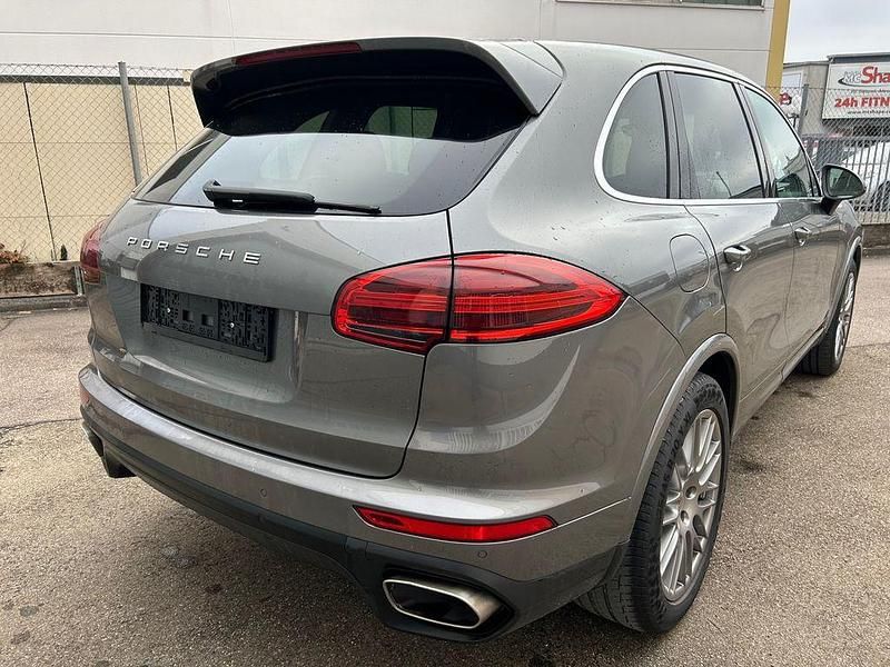 Gebraucht Porsche Cayenne 262 PS (192 kW) 2016 Grau SUV
