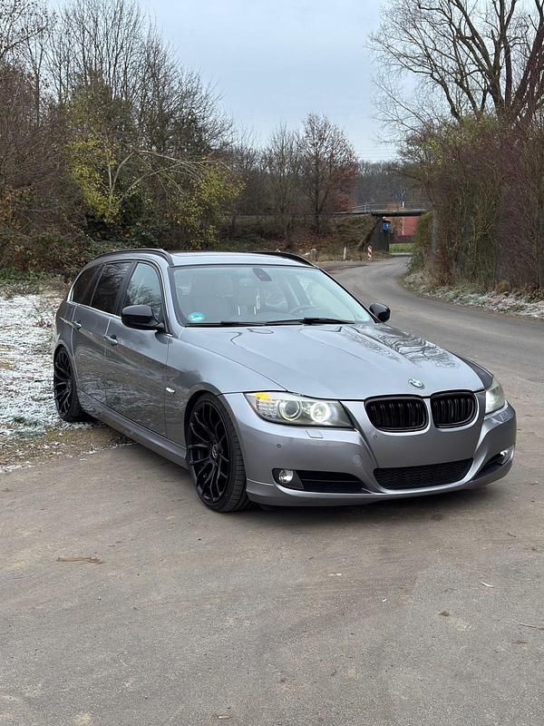 Gebraucht BMW 325 204 PS (150 kW) 2011 Andere farben Kombi