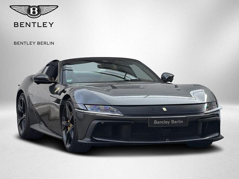 Gebraucht Ferrari 12 Cilindri 825 PS (606 kW) 2025 Grau Cabrio