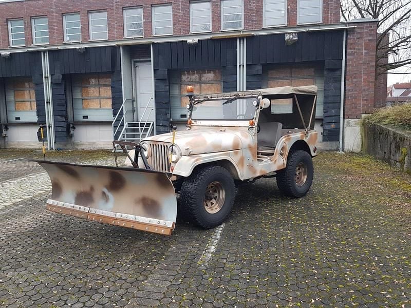 Gelb Gebraucht 1968 Jeep Willys SUV | 12.900 € - Bild 1/4