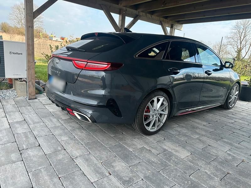 Gebraucht Kia ProCeed GT 204 PS (150 kW) 2020 Grau Kombi