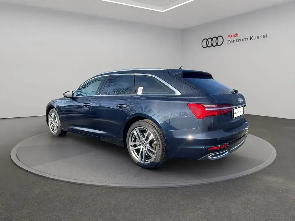 Gebraucht Audi A6 S-Line 286 PS (210 kW) 2022 Firmamentblau metallic Kombi