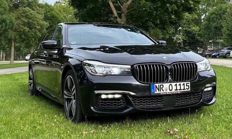 Schwarz Gebraucht 2016 BMW 740L M Sport Limousine | 29.900 € (Guter Preis) - Bild 1/4