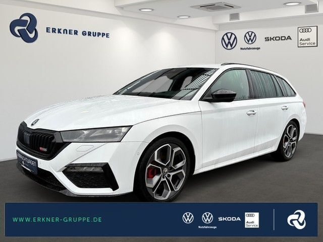 Weiß (moonweiß perleffekt ) met. Gebraucht 2021 Skoda Octavia RS Kombi | 31.999 € (Fairer Preis) - Bild 1/4