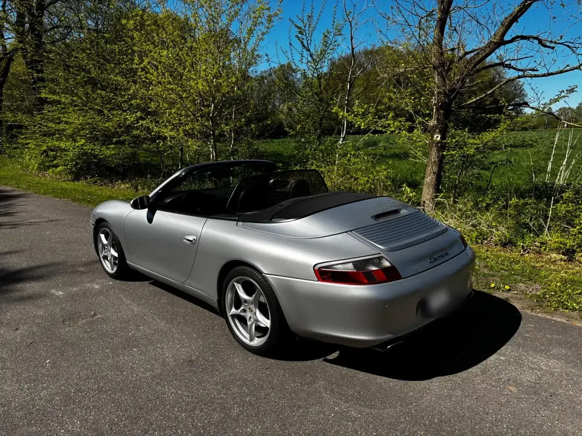 Gebraucht Porsche 911 Carrera Cabriolet 320 PS (235 kW) 2002 Silber Cabrio