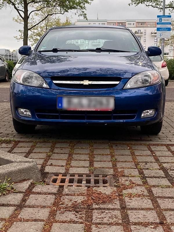Blau Gebraucht 2005 Chevrolet Lacetti SX Kleinwagen | 2.450 € (Fairer Preis) - Bild 1/4