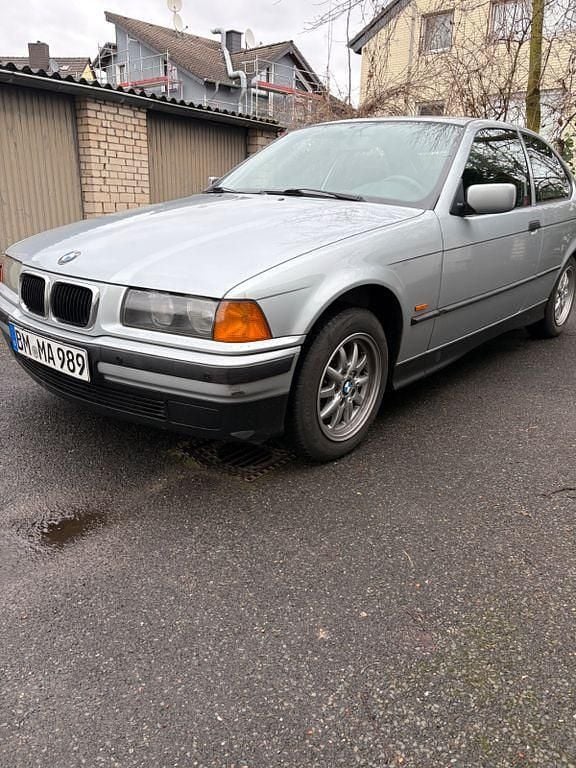 Gebraucht BMW 316 Compact 102 PS (75 kW) 1997 Silber Kleinwagen