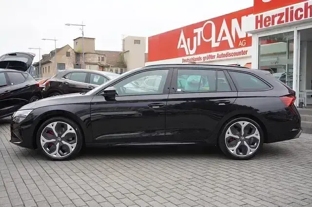 Neu Skoda Octavia RS 265 PS (194 kW) 2026 Blackmagicmet. Kombi