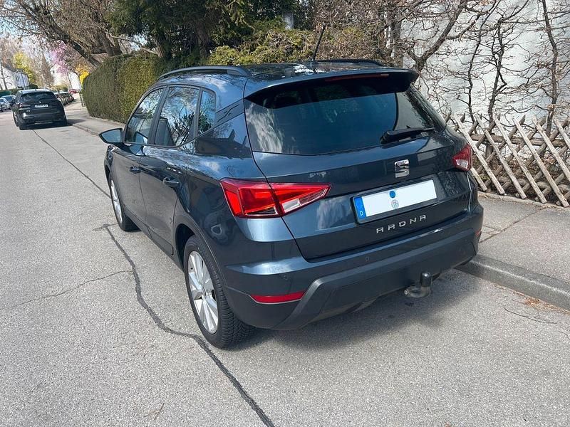 Gebraucht Seat Arona Style 116 PS (85 kW) 2019 Grau SUV