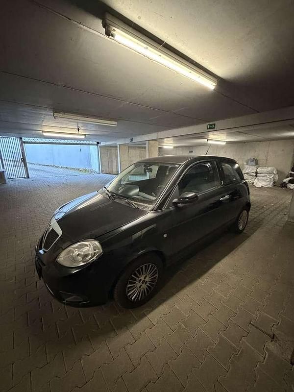 Gebraucht Lancia Ypsilon 60 PS (44 kW) 2008 Schwarz Kleinwagen