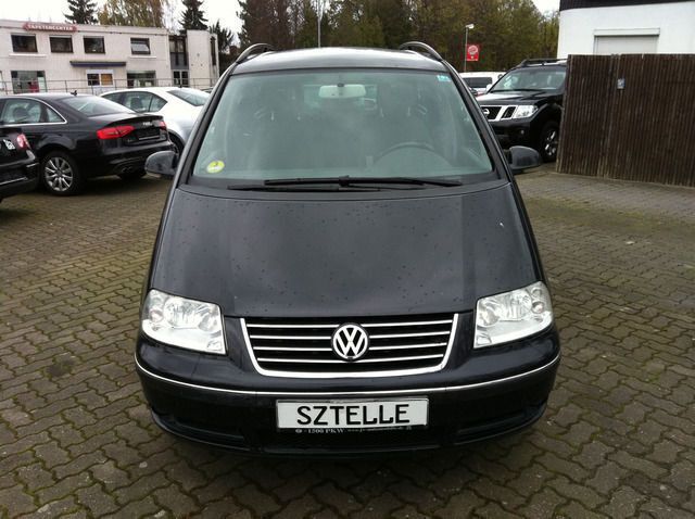 Gebraucht VW Sharan Comfortline 131 PS (96 kW) 2005 Schwarz Van / Kleinbus