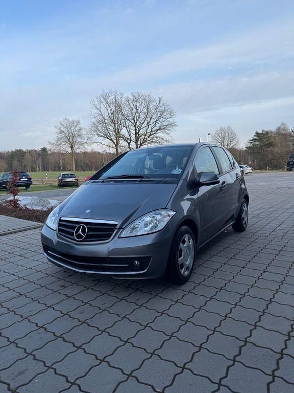 Grau Gebraucht 2008 Mercedes A160 Van / Kleinbus | 2.900 € (Fairer Preis) - Bild 1/4