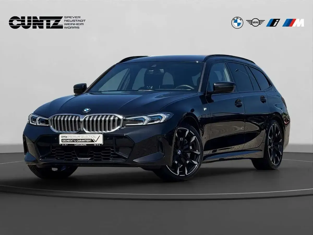 Gebraucht BMW 330 M Sport 245 PS (180 kW) 2025 Schwarz Kombi