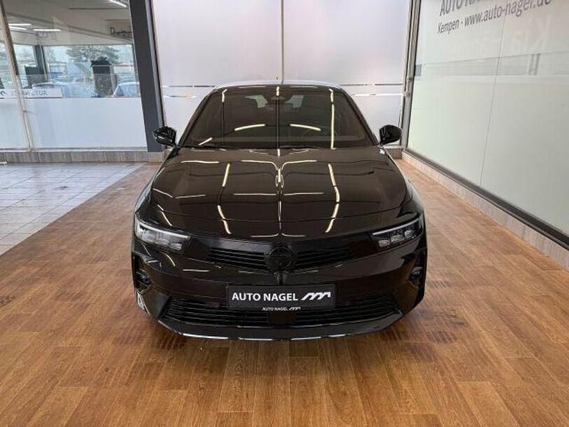 Gebraucht Opel Astra 131 PS (96 kW) 2024 Schwarz Limousine