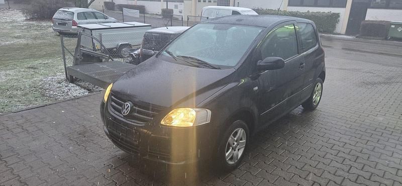 Gebraucht VW Fox 75 PS (55 kW) 2008 Schwarz Kleinwagen