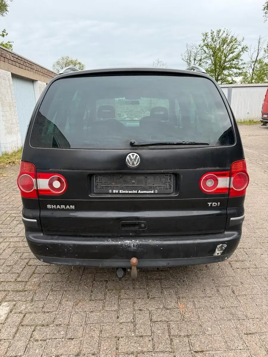 Gebraucht VW Sharan 131 PS (96 kW) 2005 Schwarz Van / Kleinbus