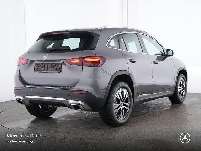 Mountain grau Gebraucht 2024 Mercedes GLA200 Progressive SUV | 37.390 € (Guter Preis) - Bild 1/4