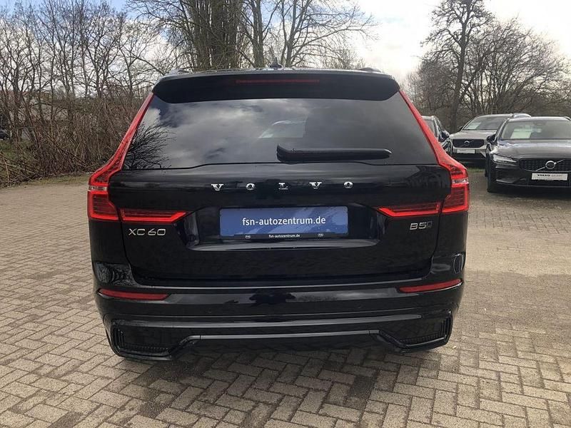 Gebraucht Volvo XC60 Plus 250 PS (183 kW) 2025 Onyx black / metallic SUV