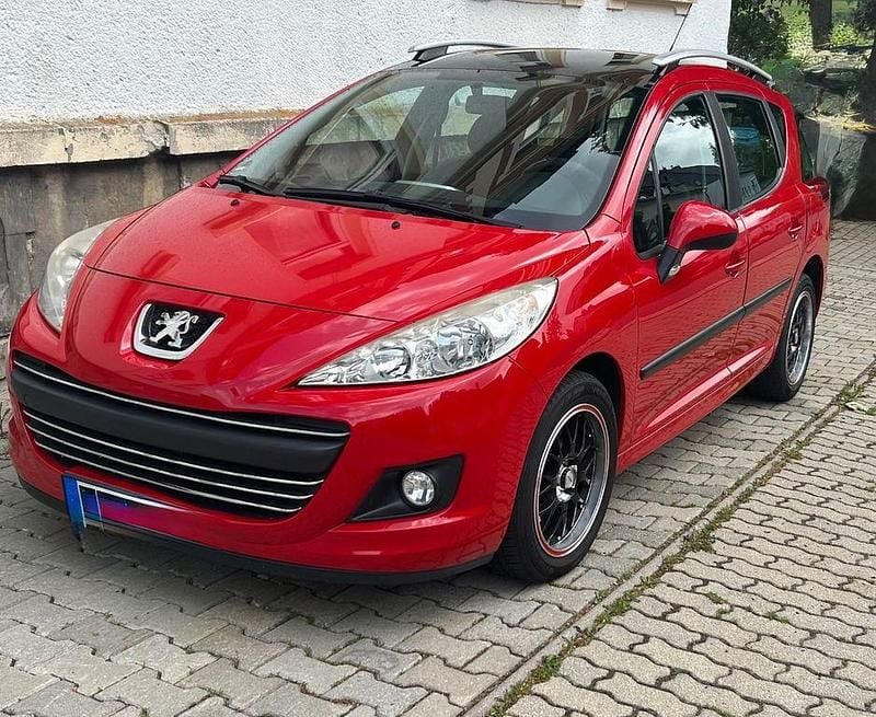 Rot Gebraucht 2011 Peugeot 207 Kombi | 1.500 € (Superpreis) - Bild 1/4