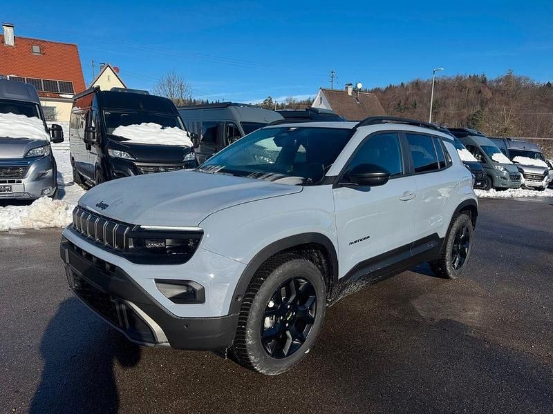 Neu Jeep Avenger 145 PS (106 kW) 2026 Grau SUV