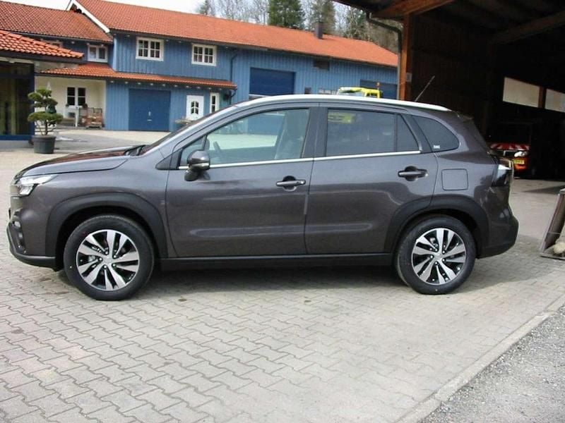 Graumetallic Neu 2025 Suzuki SX4 S-Cross SUV | 29.900 € (Guter Preis) - Bild 1/4