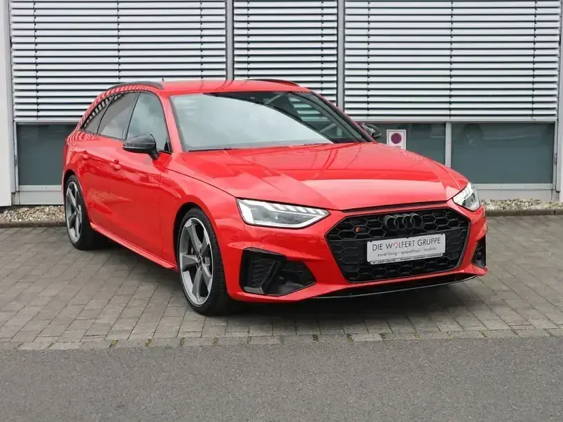 Gebraucht Audi S4 Sport 341 PS (250 kW) 2023 Misanorot perleffekt Kombi