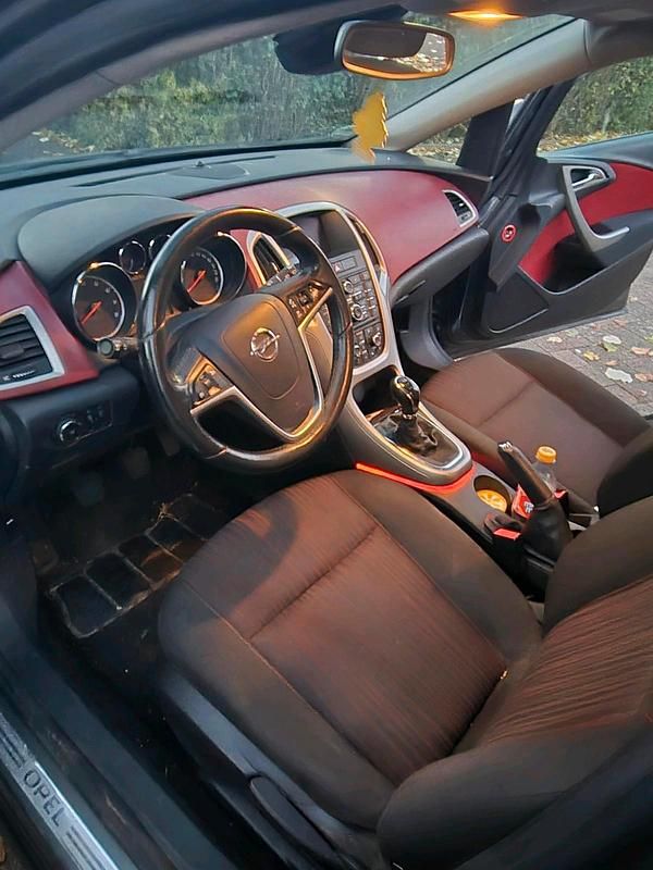 Gebraucht Opel Astra Selection 130 PS (95 kW) 2009 Schwarz Limousine