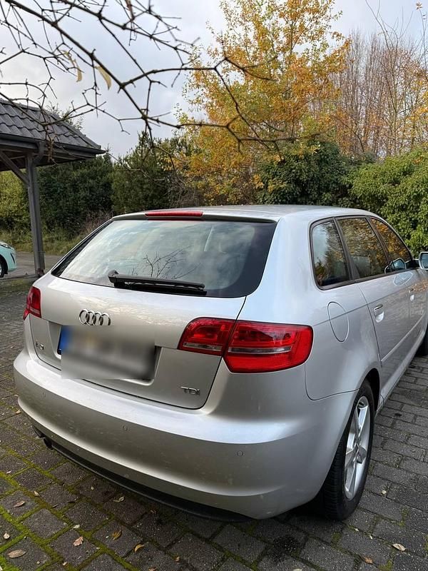 Gebraucht Audi A3 Comfort 140 PS (102 kW) 2011 Silber Kleinwagen