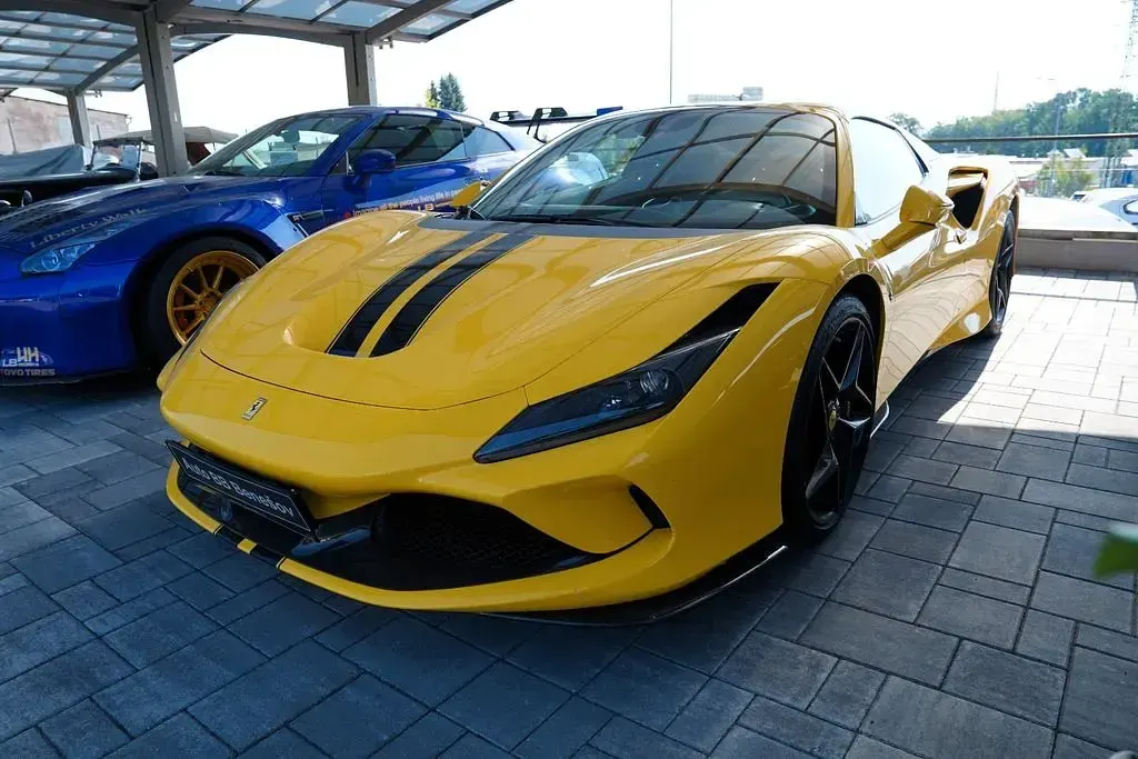 Gebraucht Ferrari F8 721 PS (530 kW) 2011 Gelb Cabrio
